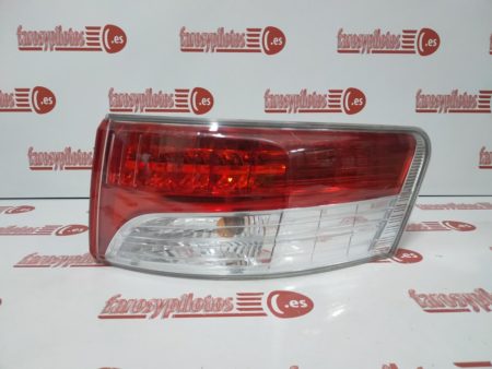 piloto trasero toyota avensis sedan 4p 2008 2012 t27 derecho 3