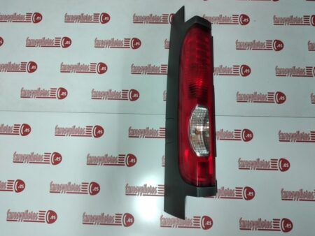 Piloto trasero izquierdo Renault Trafic 2006-2014 Opel Vivaro Nissan Primastar (Producto Reciclado)