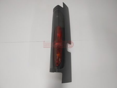 Piloto trasero derecho Renault Trafic 1 Puerta PORTON TRASERO 2001-2006 Opel Vivaro Nissan Primastar LLE251